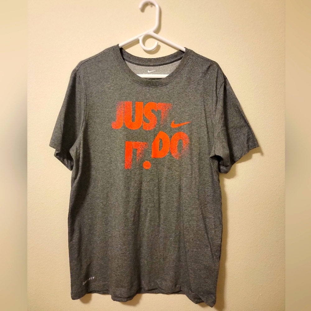 Men's Nike Tee